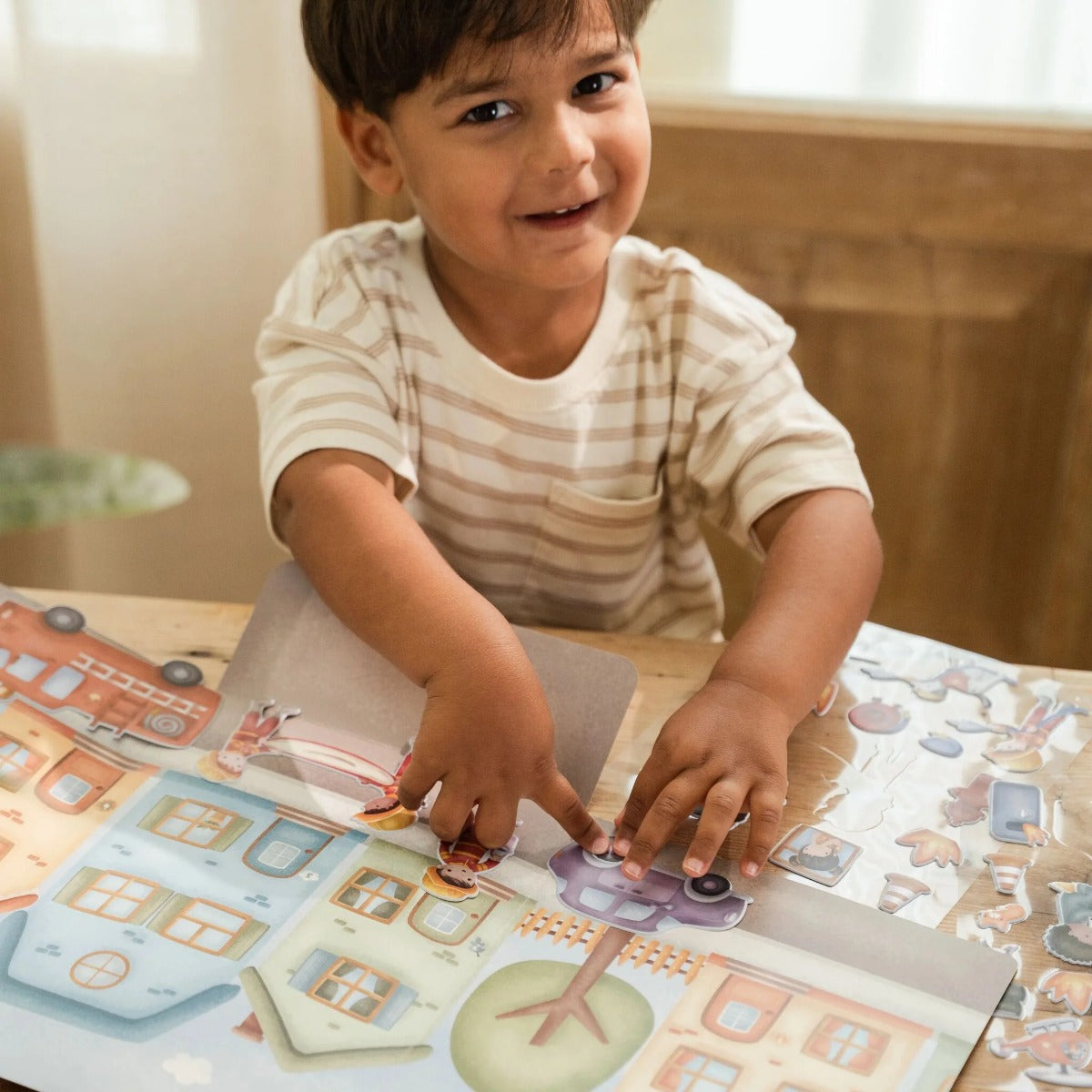 Little Dutch set autocolante 3D de 40 piese reutilizabile 3 ani+ Fire Station Jim