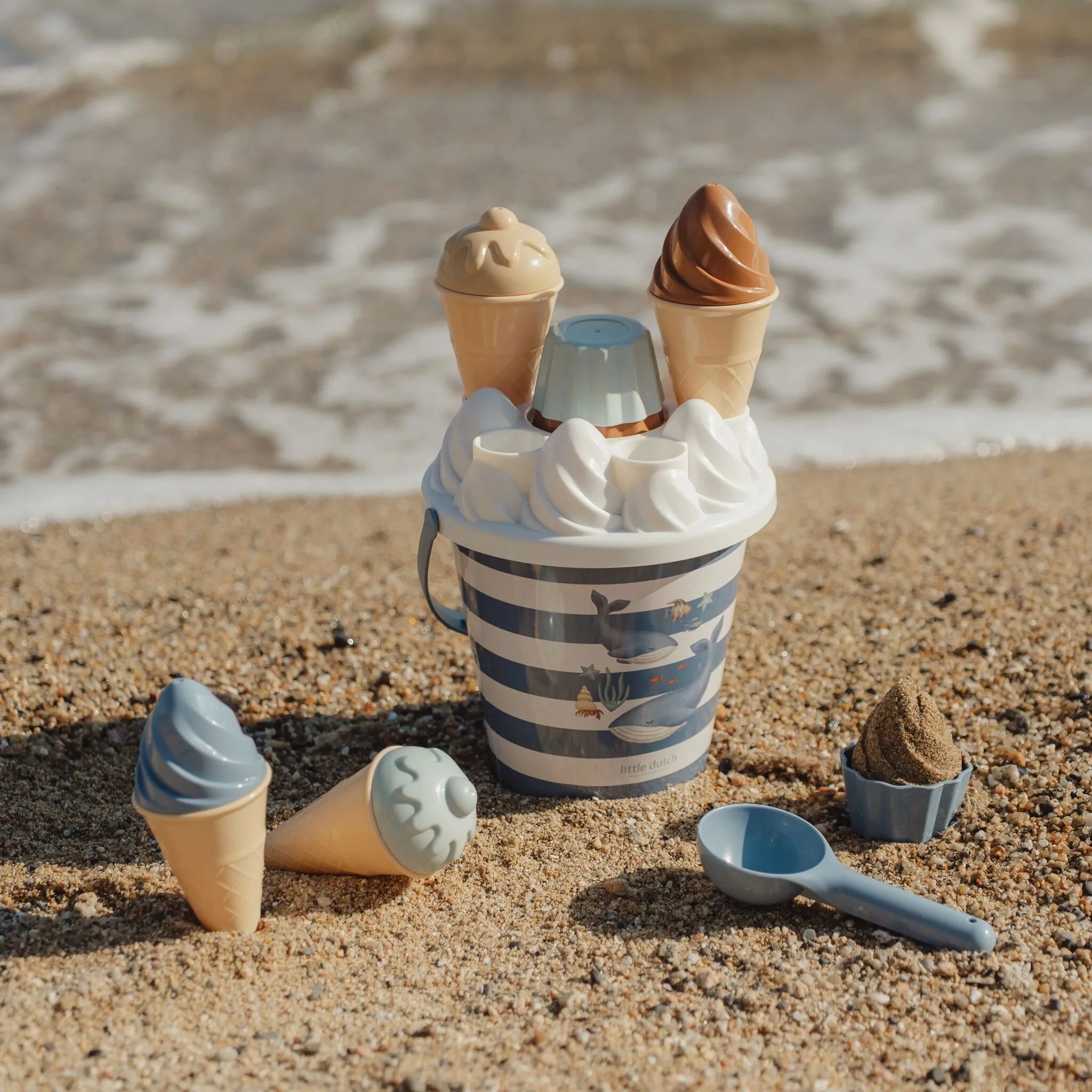 Little Dutch set jucarii pentru plaja 14 piese forme inghetata 2 ani+ Ocean World