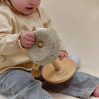 Little Dutch turn de stivuire din lemn si textile 12m+ Safari Friends Leu