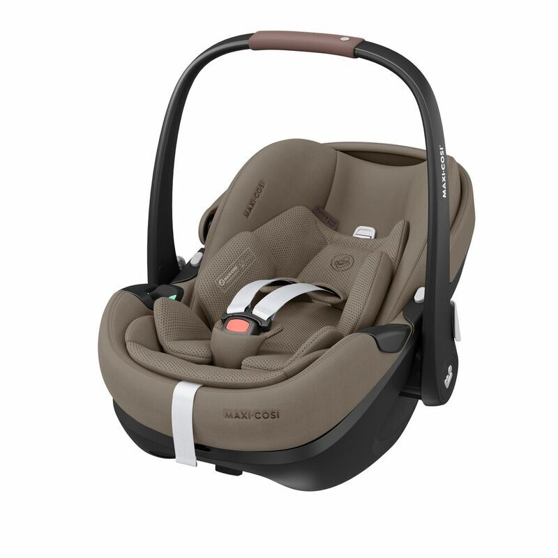 Maxi Cosi carucior 3in1 Oxford 0-22 kg + BAZA CADOU Twillic Truffle