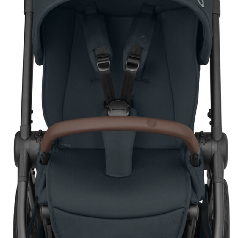 Maxi Cosi carucior 3in1 Oxford 0-22 kg + CADOU BAZA Essential Graphite