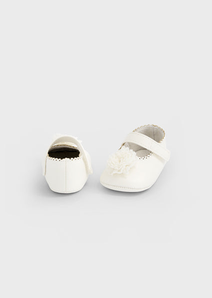 Mayoral botosei fete ceremonie cu floricica 15-18 Off-white