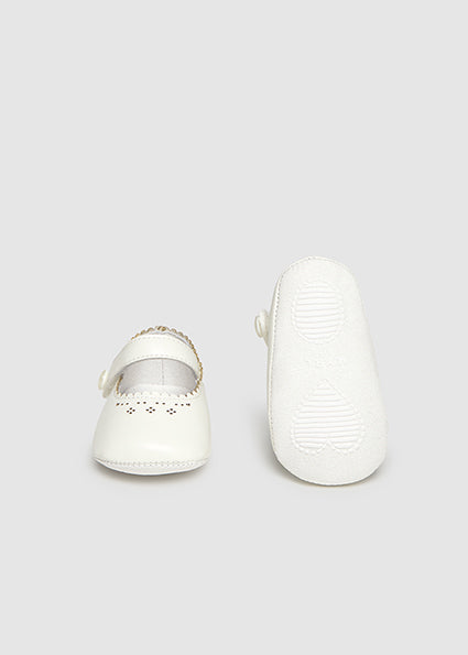 Mayoral botosei fete elegante cu perforatii dragute 0-12 luni Alb Imagine principală a produsului