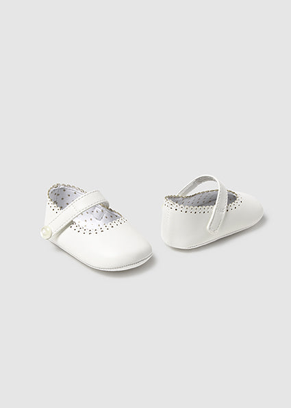 Mayoral botosei fete tip balerini cu perforatii 15-18 Off-white Imagine principală a produsului