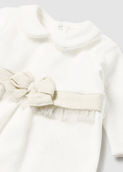 Mayoral pijama fete catifelata cu bereta 0-18 luni Off-white