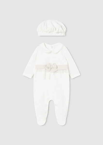 Mayoral pijama fete catifelata cu bereta 0-18 luni Off-white