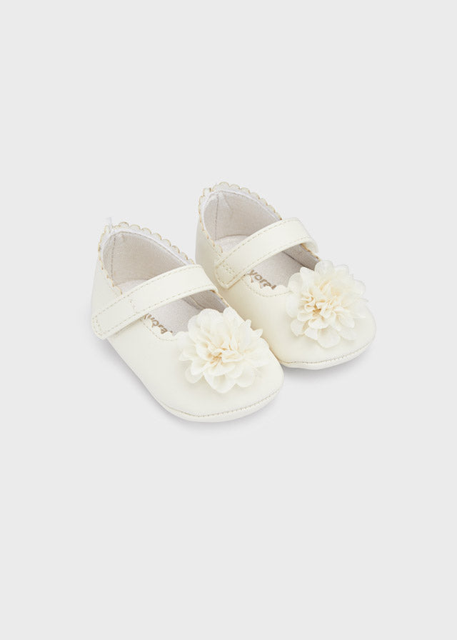 Mayoral balerini fetite cu floare 15-19, Off-white 9517-073 01