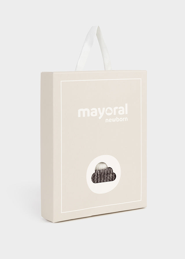 Mayoral set caciulita si manusi 0-18 luni