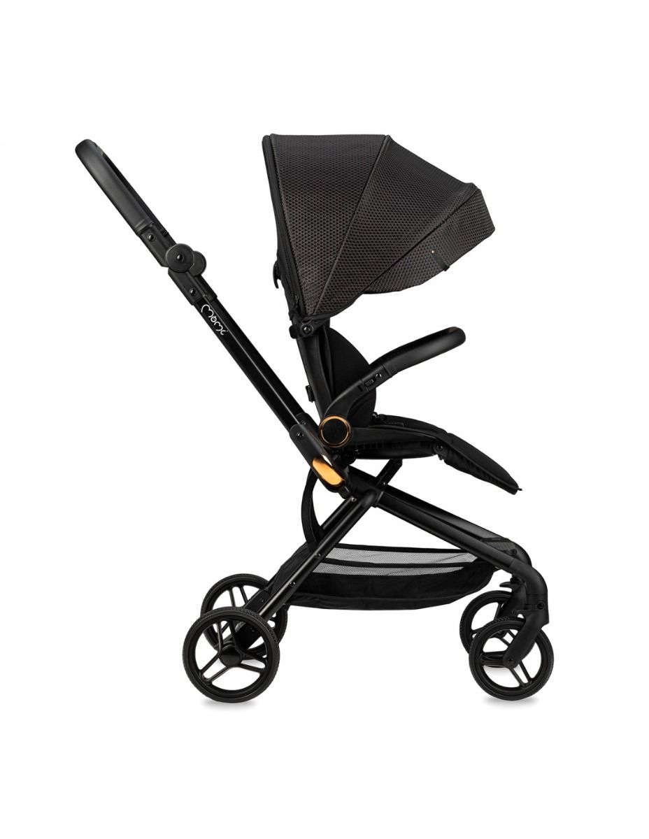 Momi carucior sport Adelle 360º 6m+ Black Red