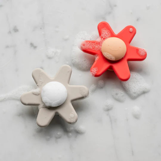 Nattou jucarie de baie din silicon Spinner Flower 6m+ Pink