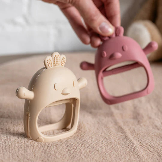 Nattou jucarie deintitie silicon tip manusa 0m+ Pink