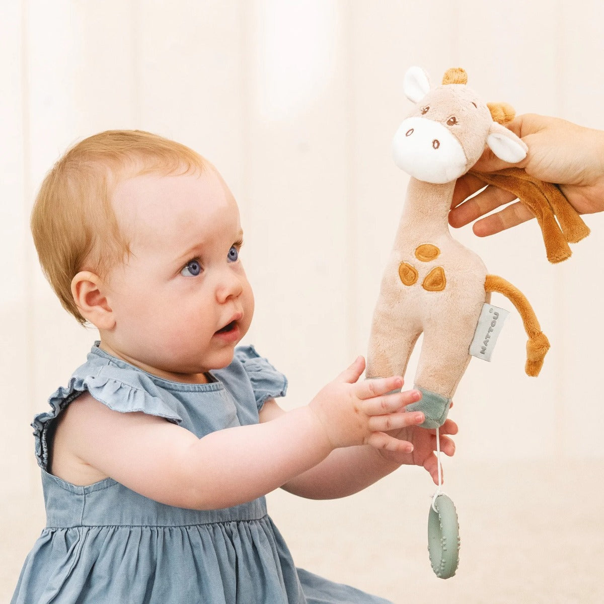Nattou jucarie plus muzicala 20 cm 0m+ Axel & Luna - Girafa Luna Imagine secundară a produsului