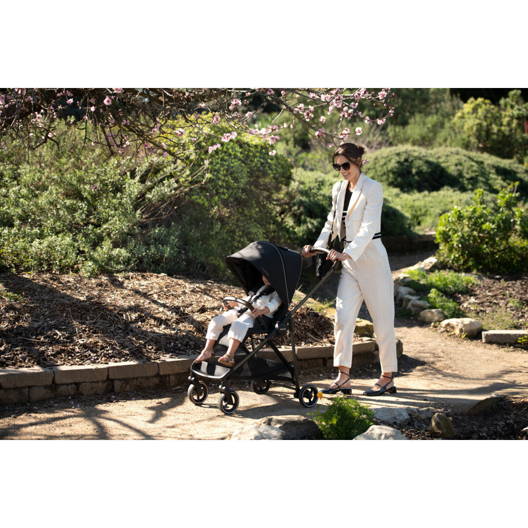 Nuna carucior ultra-usor IXXA 0m+ Riveted