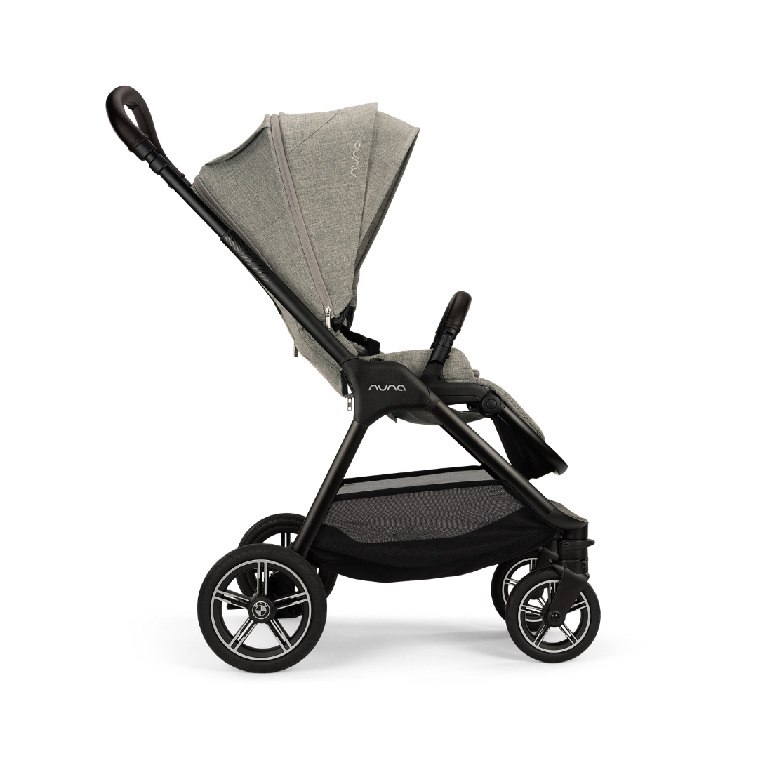 Nuna x BMW carucior ultracompact TRIV next 0m+ Gri Graphene