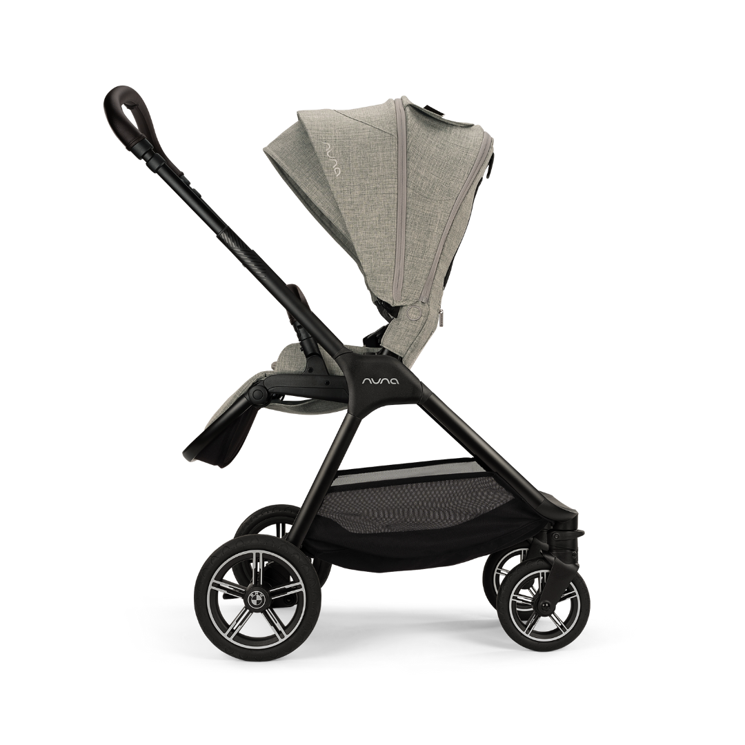 Nuna x BMW carucior ultracompact TRIV next 0m+ Gri Graphene