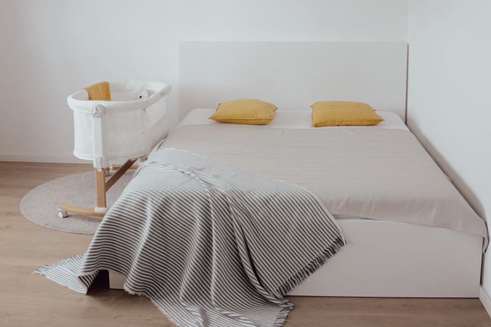 Petite&Mars co-sleeper reglabil 2in1 GLORY cu functie de leganare 