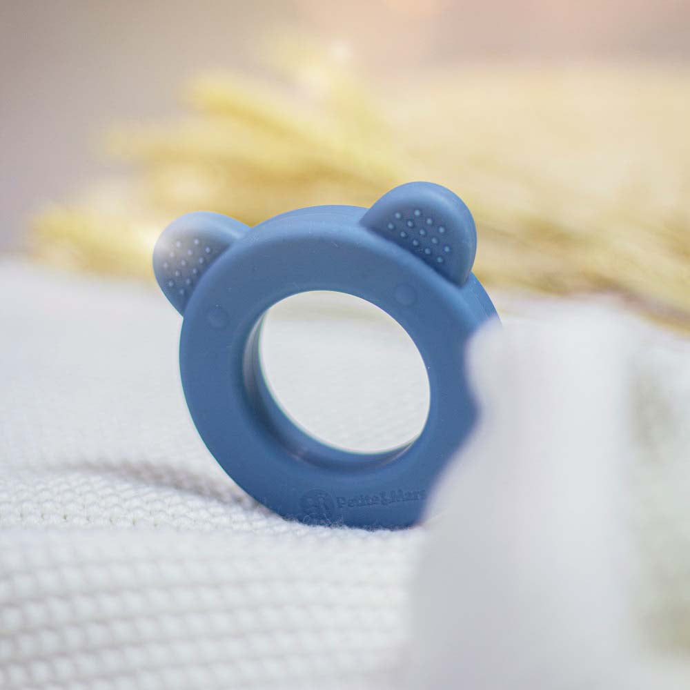 Petite&Mars jucarie dentitie si zornaitoare Bear 0m+ Petrol Blue