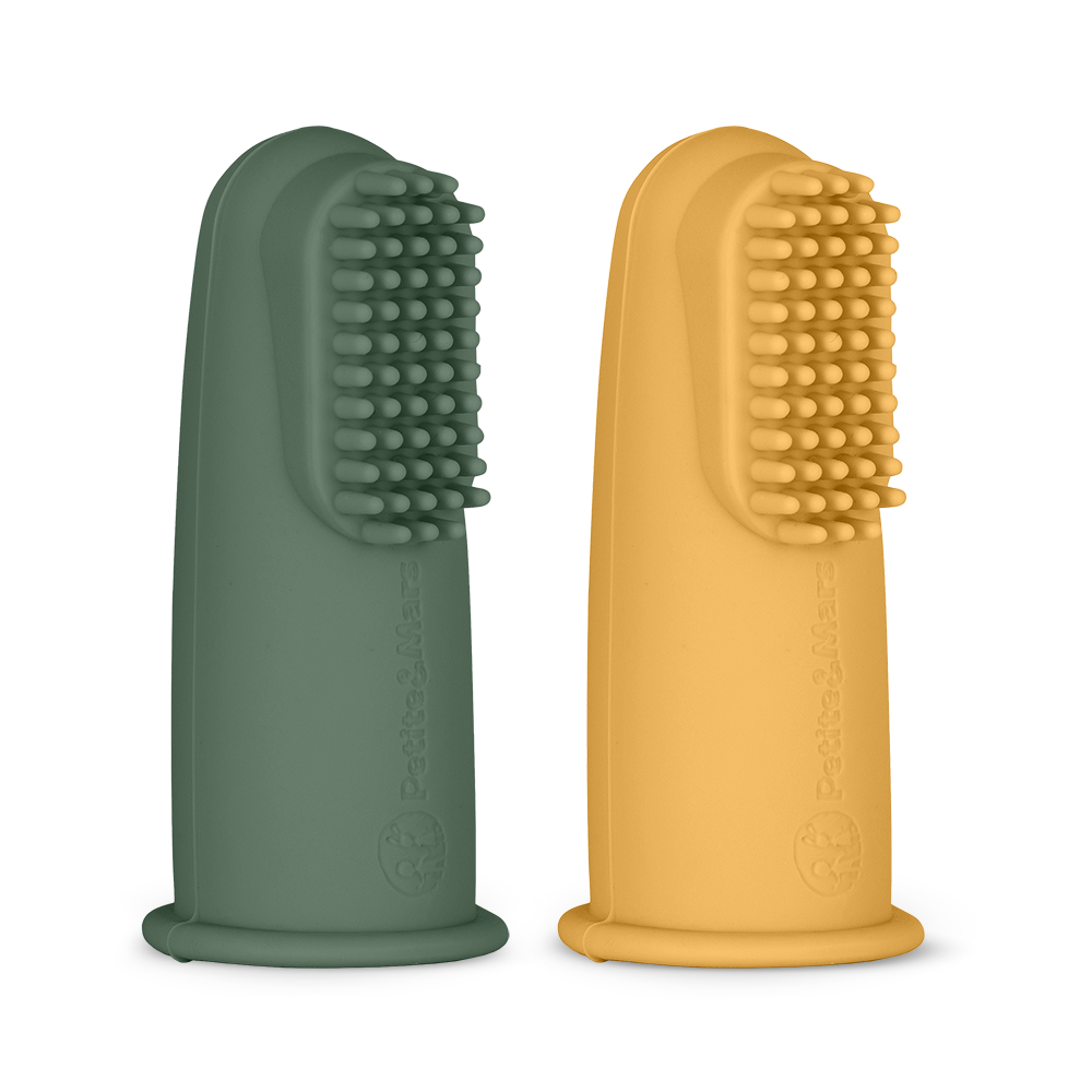 Petite&Mars perie de dinti si gingie pe deget din silicon 2 buc 6m+ Ochre&Green