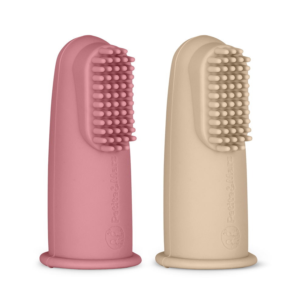 Petite&Mars perie de dinti si gingie pe deget din silicon 2 buc 6m+ Rose&Sand