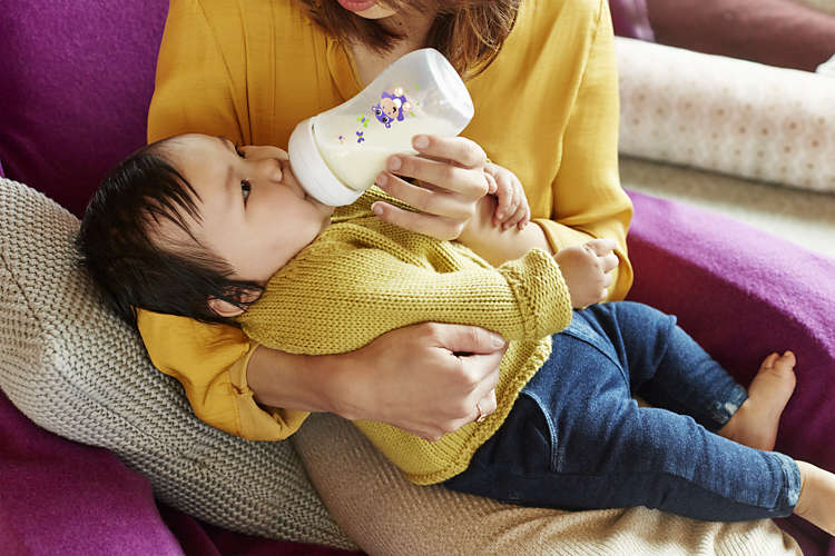 Philips Avent biberon Natural 260 ml  lent 1m+ Unicorn 02