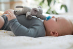 Philips Avent jucarie plus cu suzeta ultra soft 0m+