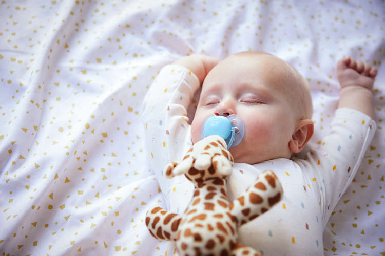 Philips Avent jucarie plus cu suzeta ultra soft 0m+