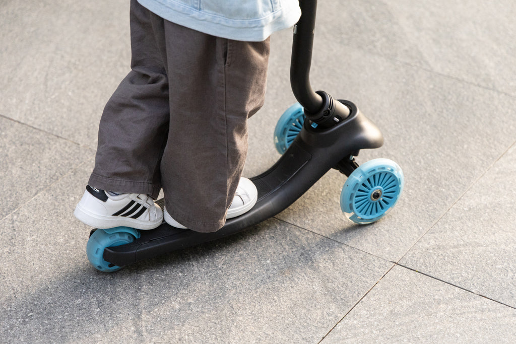 QPlay bicicleta si trotineta 2in1 Sema Evo LED 1-6 ani Sky Blue