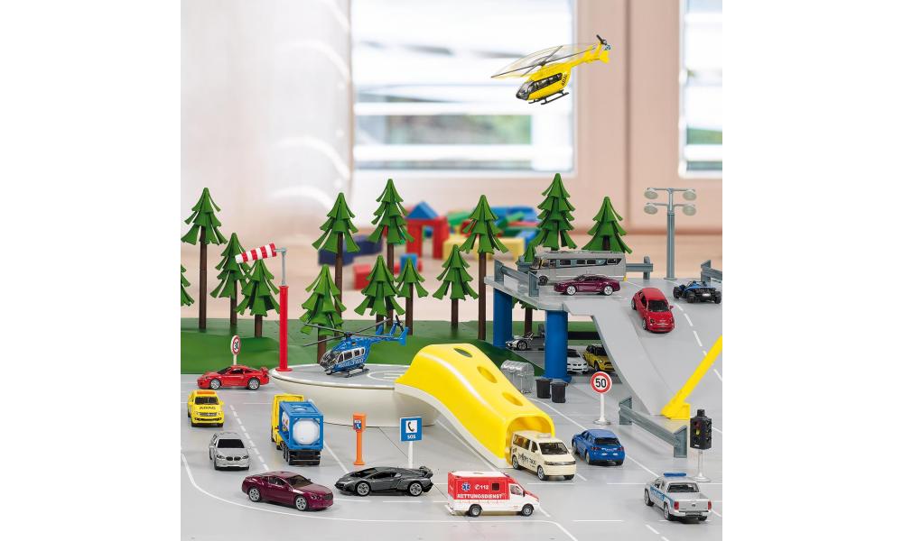 siku jucarie heliport 3 ani