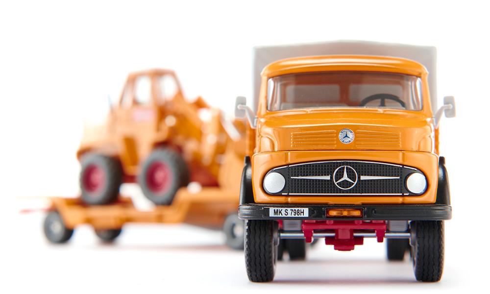 Siku masinuta camion Mercedes 710 clasic cu remorca 03