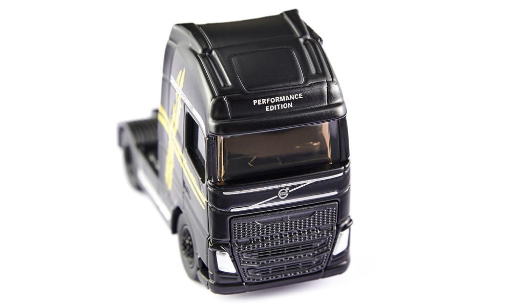 Siku masinuta Volvo FH16 Performance