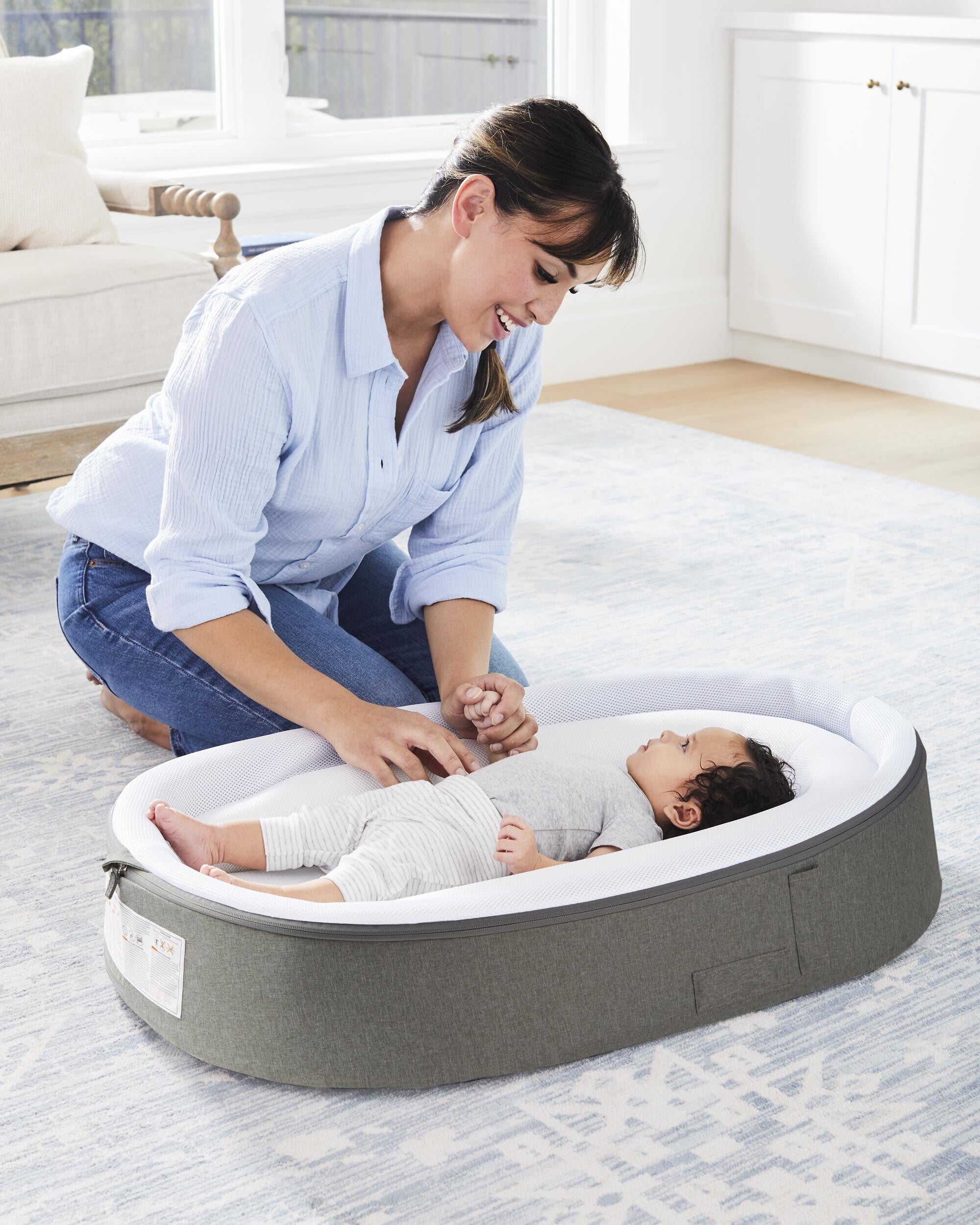 Skip Hop cosulet pentru bebelusi Baby Nest 0-9 kg
