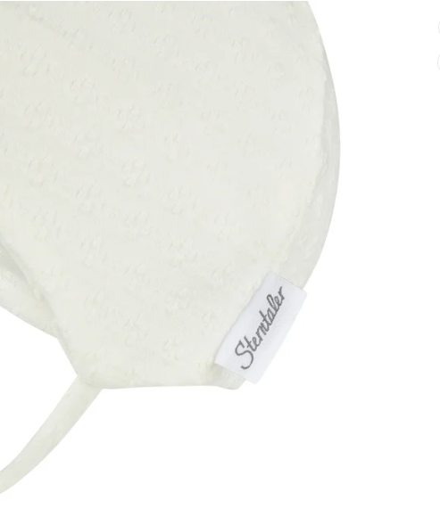 Sterntaler caciulita fete cu aparator urechi si protectie UV50+ 0-6 luni 35-43 White