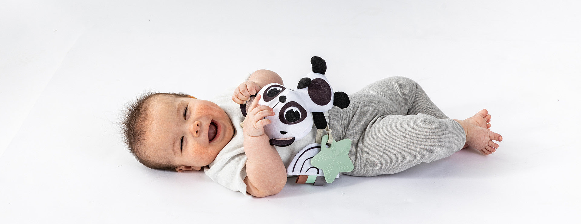 Tiny Love jucarie plus zornaitoare Black&White 0m+ Panda Elizabeth