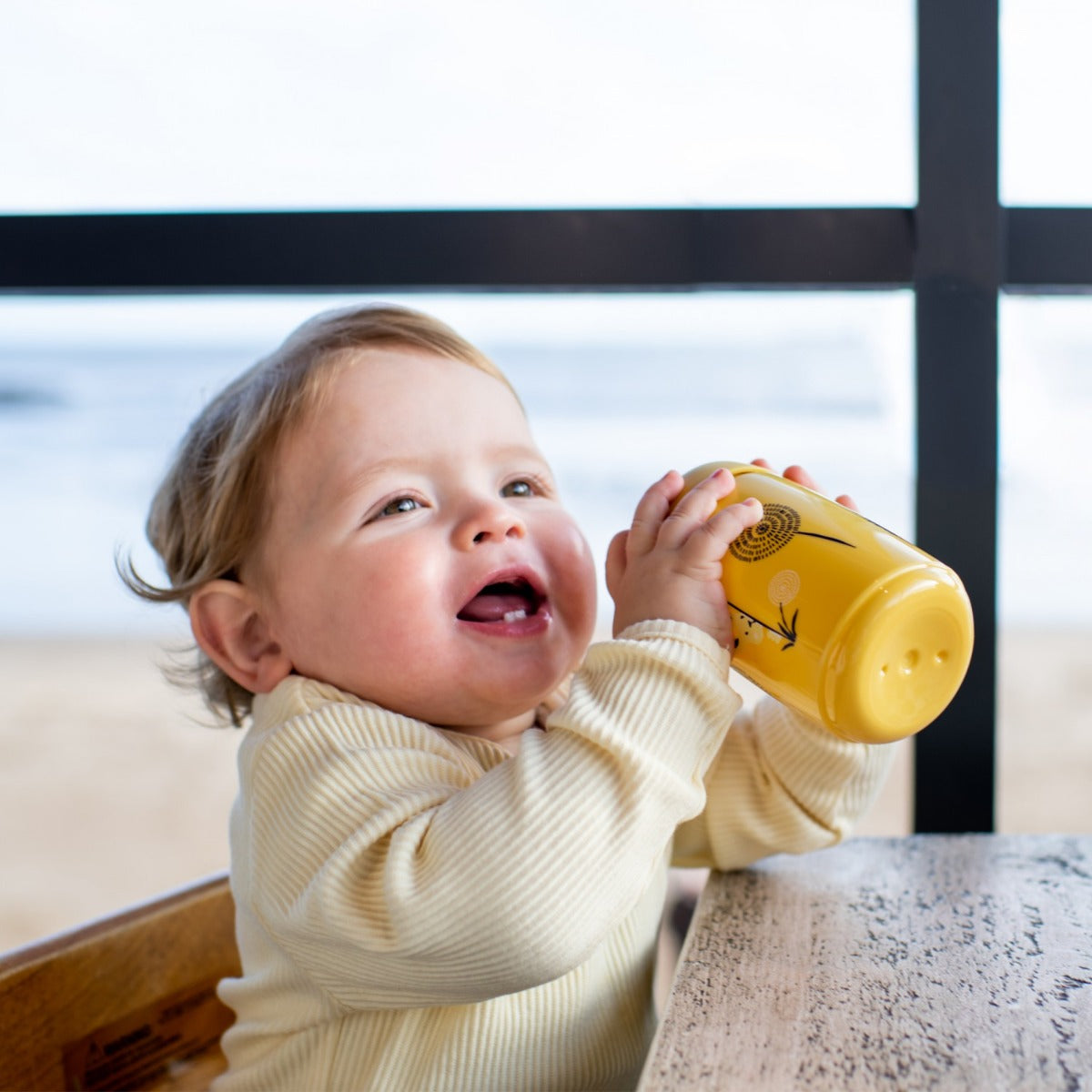 Tommee Tippee cana Super Star 390 ml 12m+ Galben
