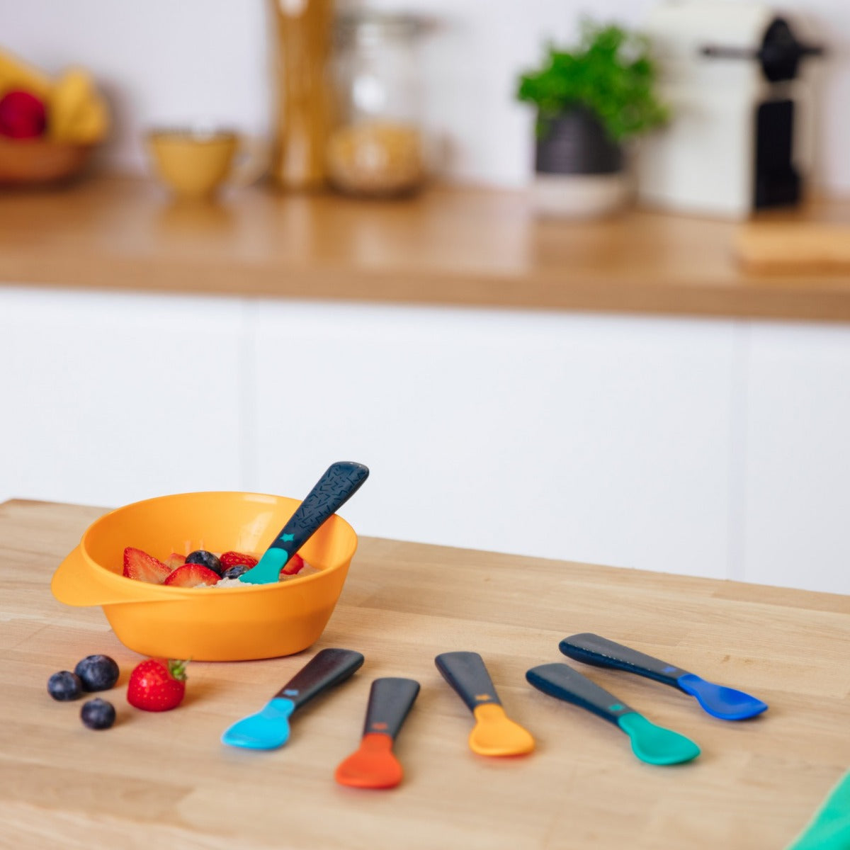 Tommee Tippee set 4 castroane ergonomice 6m+ Multicolor